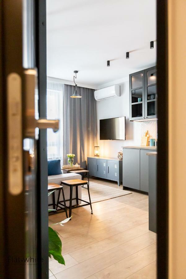 Apartment Flat White Obywatelska 47ab Zielona Gora (Lubuskie)